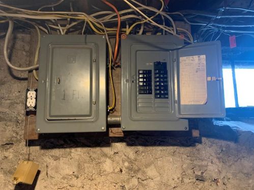 448 Admiral St, Providence RI 02908-2417 exterior