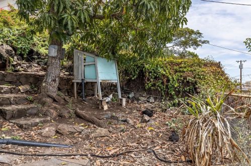 2910 Dole St, Honolulu HI 96816-1730 exterior