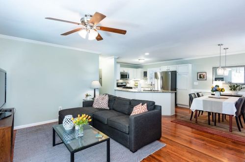 839 Delmar Ct, Atlanta GA exterior