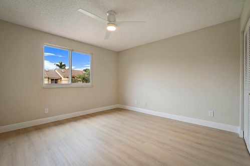 6819 Via Regina, Boca Raton FL 33433-3929 exterior