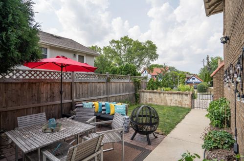 2723 Edgewood Ave, Milwaukee WI  53211-2913 exterior