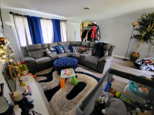 6067 39th St, Milwaukee, WI 53221-4539