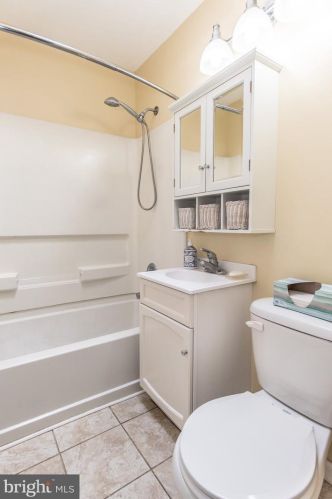 2264 Friendship St, Philadelphia PA 19149-1520 exterior