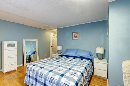 108 Hickory Hl Rd, New Britain CT 06052-1009 exterior