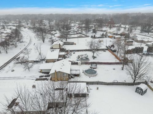 48229 Mallard Dr, New Baltimore MI 48047-2286 exterior