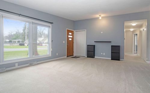 1240 Becker Rd, Meskegon, MI 49445-1512