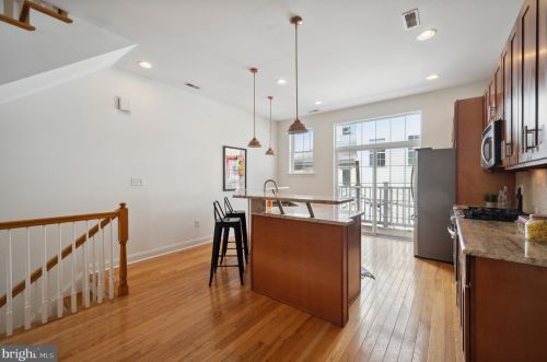 1013 Dorrance St, Philadelphia PA  19146-2650 exterior