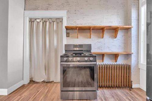 4920 Interboro Ave, Pittsburgh PA 15207-2327 exterior