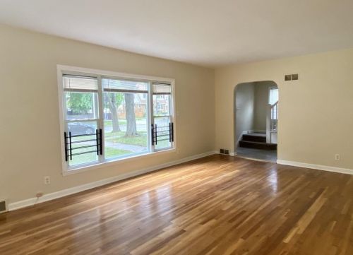 5764 40th St, Milwaukee WI  53221-3910 exterior