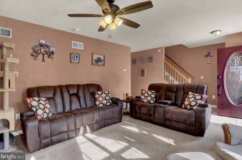 70 Bowman Rd, Hanover PA 17331-4200 exterior