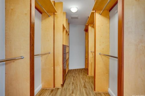 2270 Okoa St, Honolulu HI 96821-2649 exterior