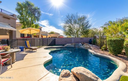 23002 52nd St, Phoenix AZ 85018-4402 exterior