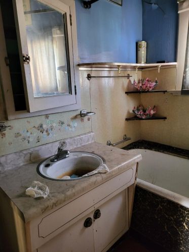 1916 28th St, Milwaukee WI  53208-1515 exterior