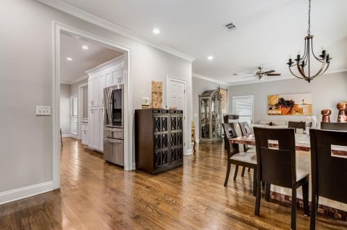 2884 Cravey Dr, Atlanta GA  30345-1420 exterior