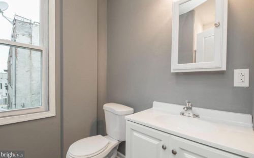 207 49 St, Philadelphia PA 19143-4444 exterior