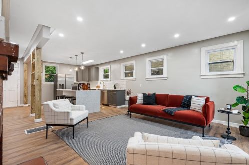 7344 Whipple St, Pittsburgh PA 15218-2054 exterior