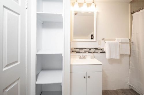 448 Public St, Providence RI  02907-1223 exterior