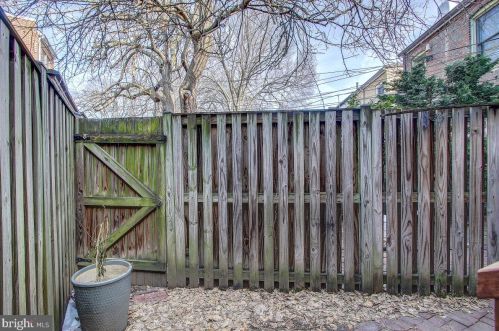 1434 F St, Washington DC 20002-4530 exterior