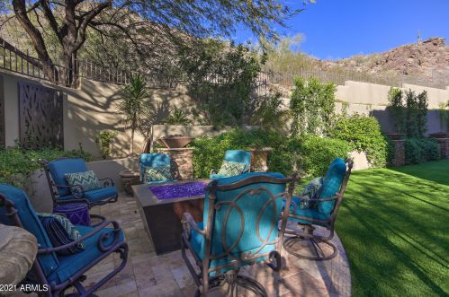 13841 Cyn Dr, Phoenix AZ 85016-2403 exterior