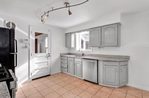 288 Noble Ave, Pittsburgh PA 15205-2884 exterior