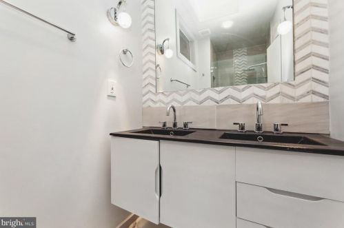 1607 D St, Washington DC  20003-2441 exterior