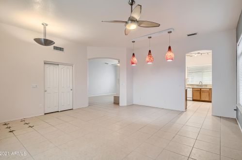 6842 Linda Ln, Chandler AZ 85226-5847 exterior