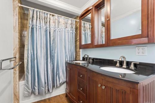 72 Douglas Pl, Mount Vernon NY 10552-1103 exterior