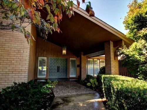 1104 Rnch Dr, Springdale AR  72762-2135 exterior