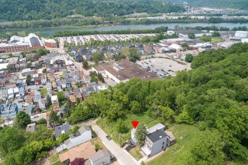 611 Kendall St, Pittsburgh PA  15201-2412 exterior