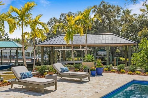 2621 Dundee St, Tampa FL  33629-7516 exterior