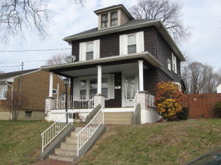 445 Russell Ave, Delaware Park NJ  08865-3943 exterior