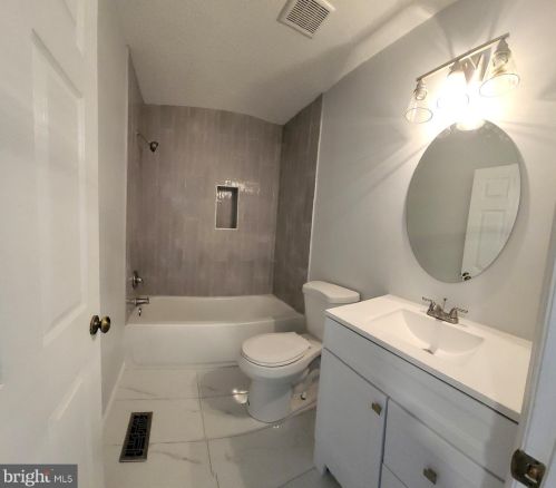 3142 Fairland Rd, Silver Spring MD 20904-1409 exterior