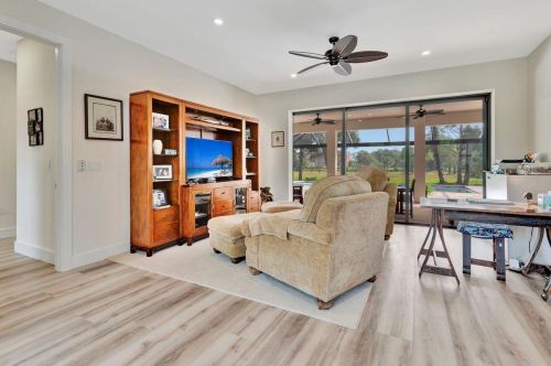 870 8 St, Naples FL 34120-0411 exterior