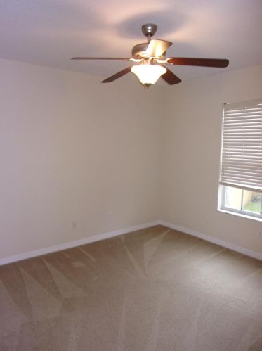 2082 Eatonville Dr, Fort Pierce FL 34952-8003 exterior