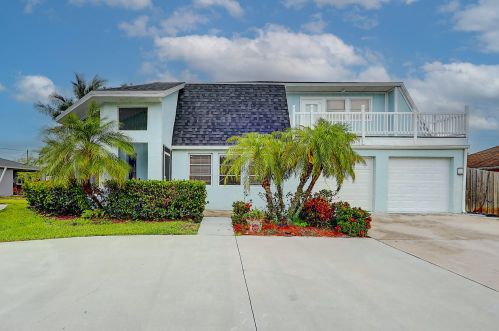 2613 Acco Rd, Fort Pierce, FL 34953-2814