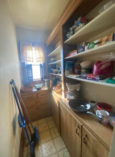 6129 Locust St, Milwaukee WI 53212-2545 exterior