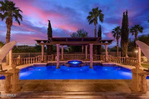 25401 45th Dr, Phoenix AZ  85083-2243 exterior