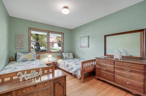 2414 Elm Dr, Saint Paul MN 55124-9305 exterior