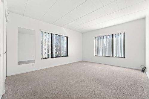 631 Frst Grn Dr, Moon Twp PA 15108-2768 exterior