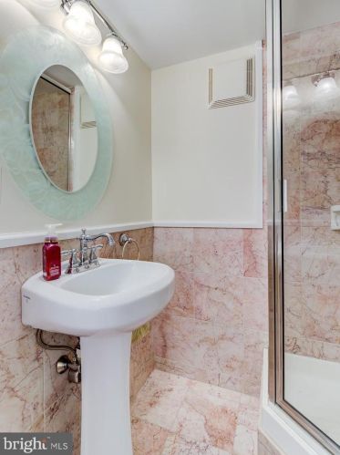 2620 17 St, Philadelphia PA 19132-3929 exterior