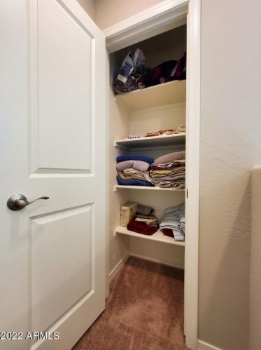 8057 Albeniz Pl, Phoenix AZ  85043 exterior