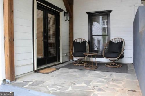 560 Morgan St, Atlanta GA 30308-2821 exterior