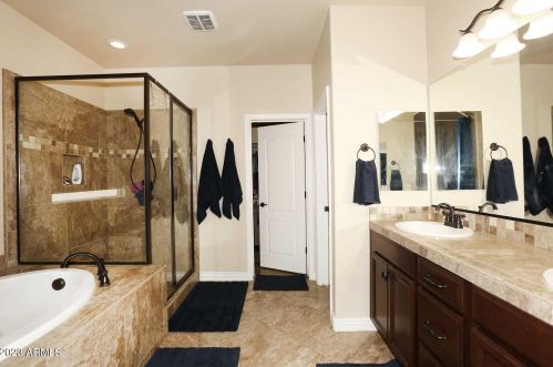 10012 5th St, Phoenix AZ  85042-8311 exterior