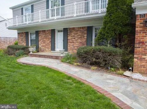 11007 Lamplighter Ln, Rockville MD  20854-2764 exterior