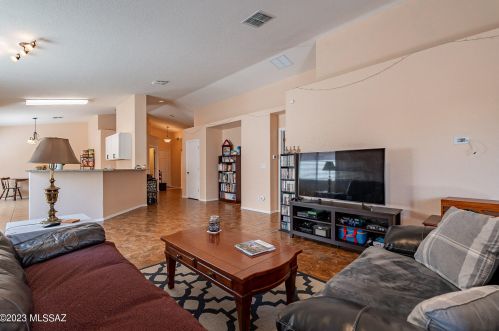 10367 Oakbrook St, Tucson AZ  85747-5965 exterior