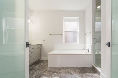 2317 Addison St, Chicago IL 60618-6042 exterior