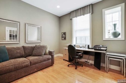 5201 Rio Vis Dr, Mahwah NJ 07430-4510 exterior