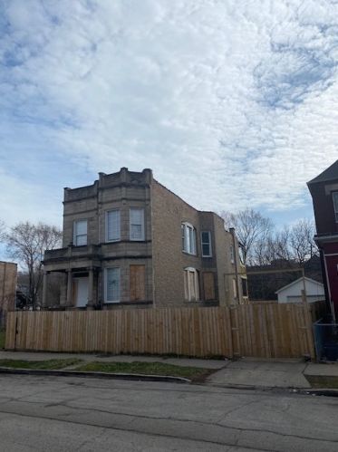 5529 Union Ave, Chicago IL  60621-2949 exterior