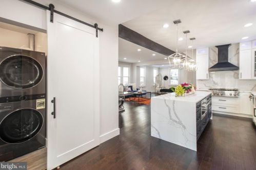 2911 17th St, Washington DC  20018-1825 exterior