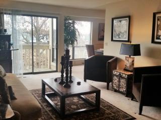 3926 Redwood Dr, Independence MO  64055-3933 exterior